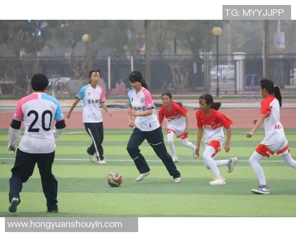 藏族足球球星崭露头角展现独特魅力引领民族足球新风潮 藏族足球球星崭露头角展现独特魅力引领民族足球新风潮